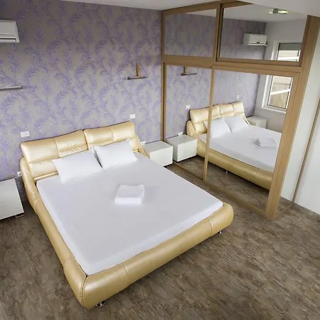 Sea View Penthouse *