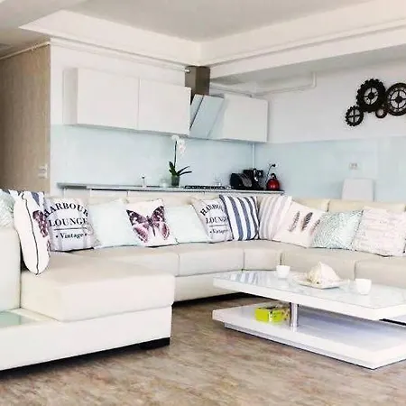 Sea View Penthouse Daire