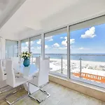 Sea View Penthouse * Mamaia