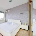 Sea View Penthouse * Mamaia