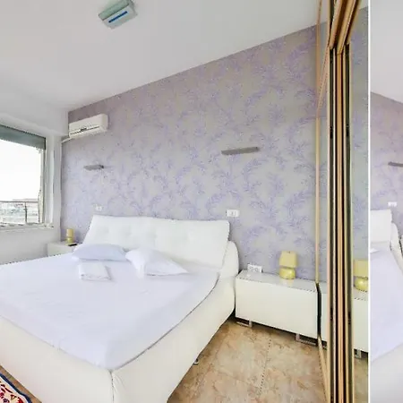 Sea View Penthouse * Mamaia