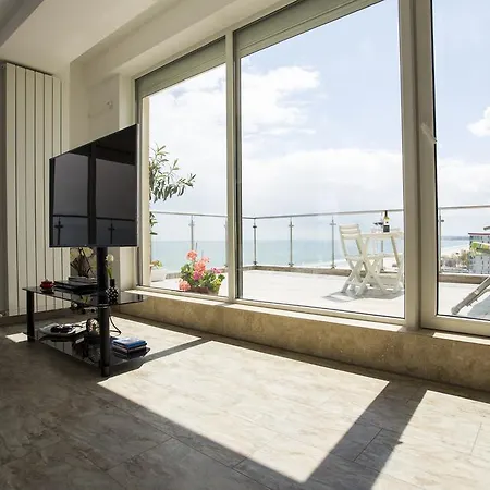Sea View Penthouse Apartman