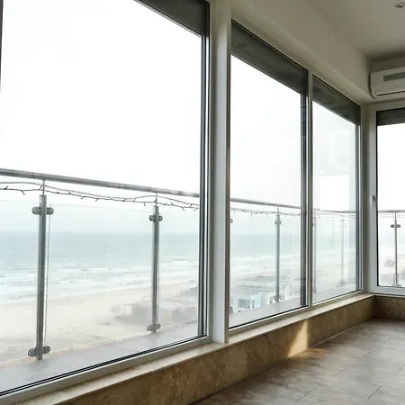 Sea View Penthouse *